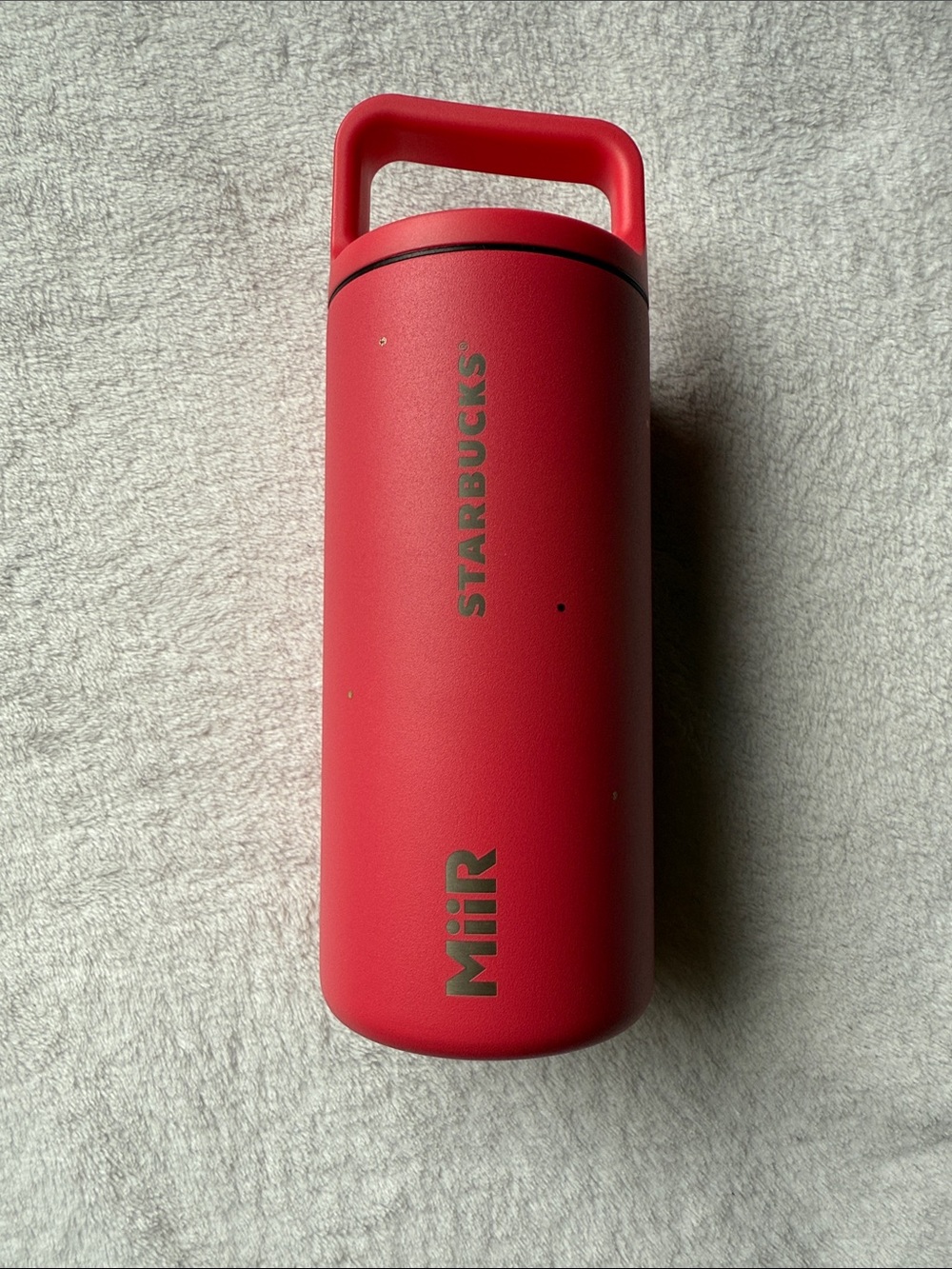 Matte Red Insulated Tumbler with Floral Horse Illustration and Handle